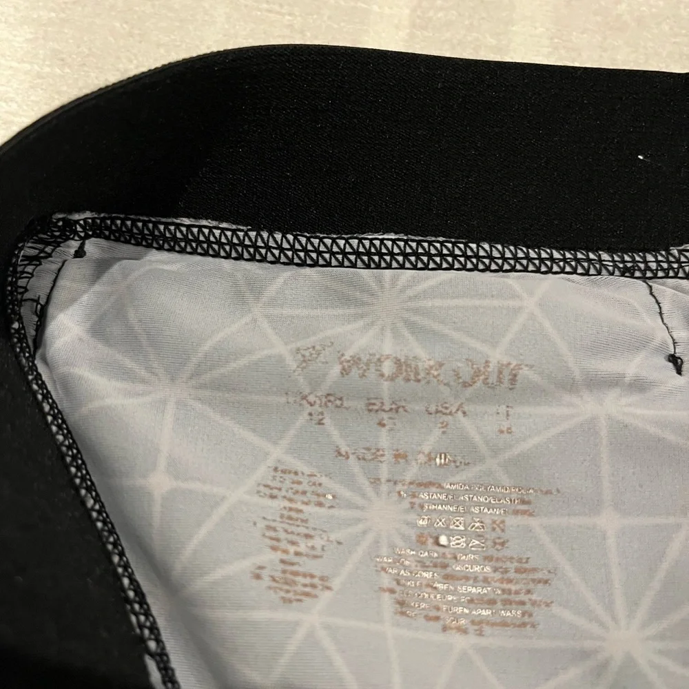 Leggings Size 8 - Picture 2 of 4